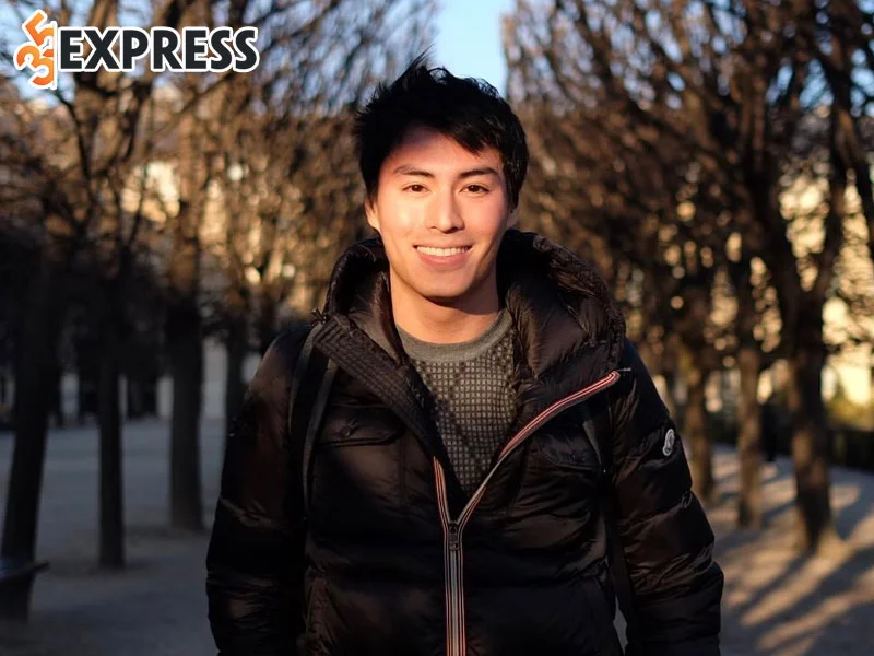 su-nghiep-dien-xuat-cua-dien-vien-navin-tar-1-35express