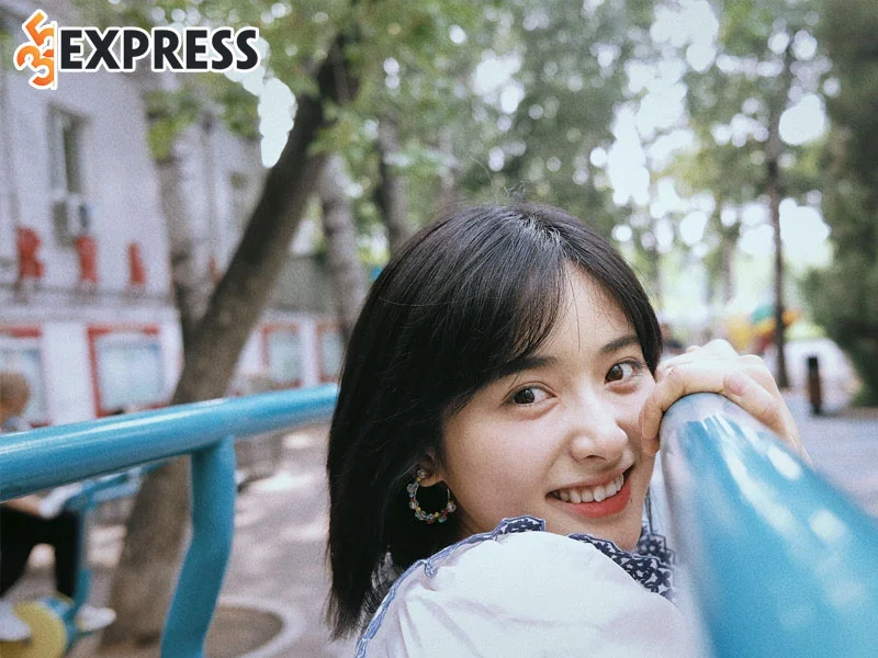 tham-nguyet-bieu-tuong-nu-hoa-chan-ngan-den-nu-than-thanh-xuan-moi-3-35express