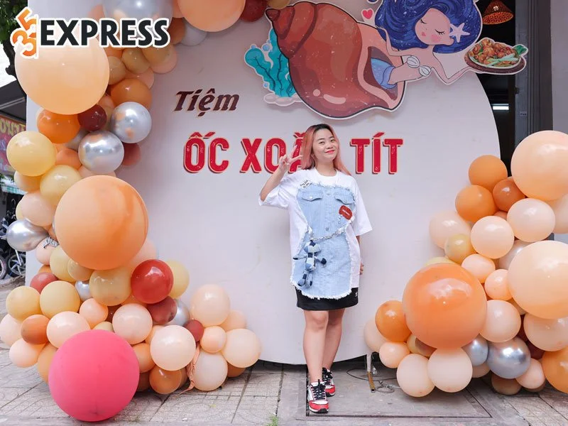 tiem-oc-xoan-tit-cua-man-man-vlogs-dong-kin-khach-1-35express