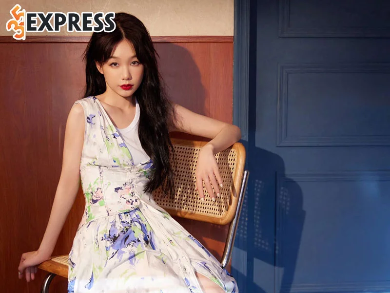 tom-tat-ly-lich-tieu-su-ca-si-dien-vien-tu-mong-khiet-35express
