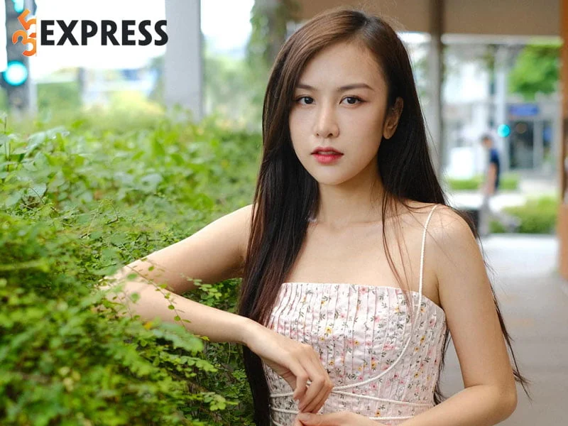 tom-tat-ly-lich-tieu-su-dien-vien-anh-phuong-35express