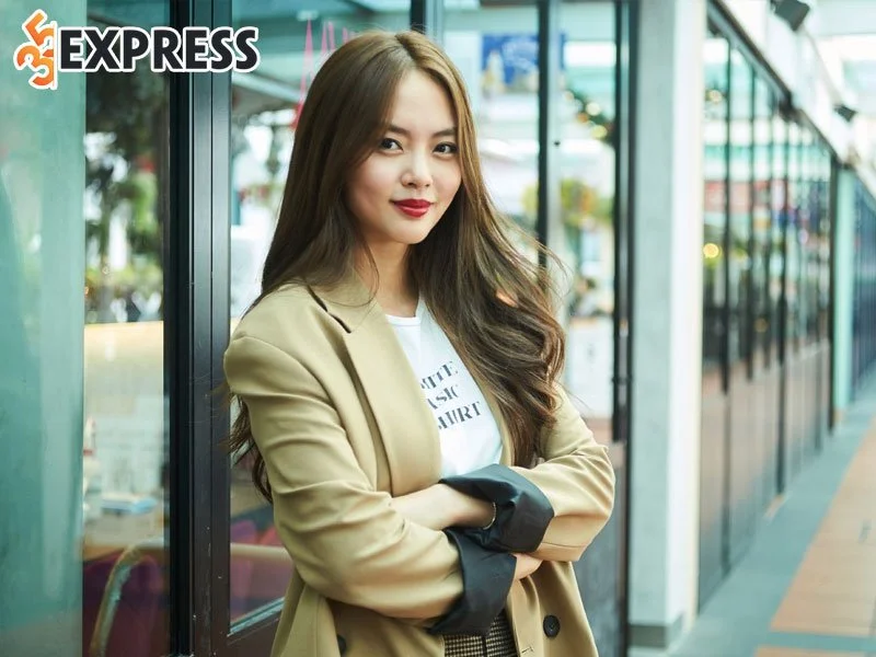tom-tat-ly-lich-tieu-su-dien-vien-chantalle-ng-35express