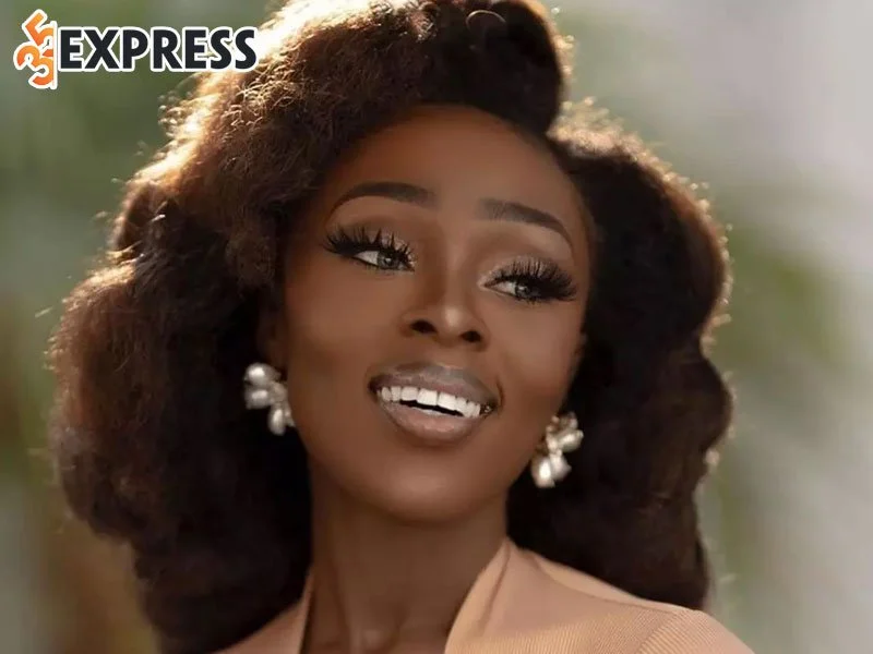 abena-appiah-xinh-dep-va-tai-nang-toa-sang-35express
