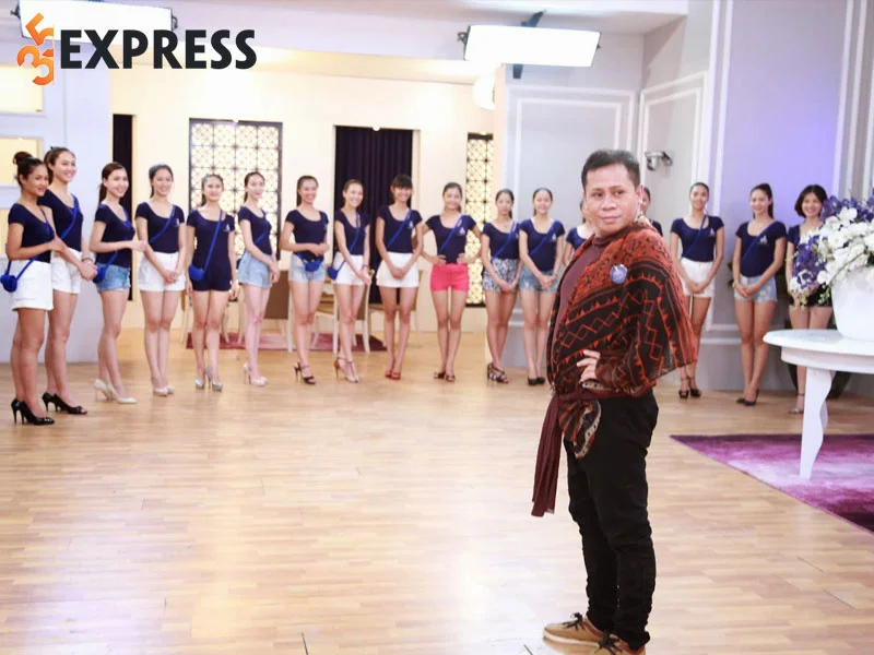 anjo-santos-thay-day-catwalk-cua-dan-hoa-hau-viet-bat-ngo-qua-doi-1-35express