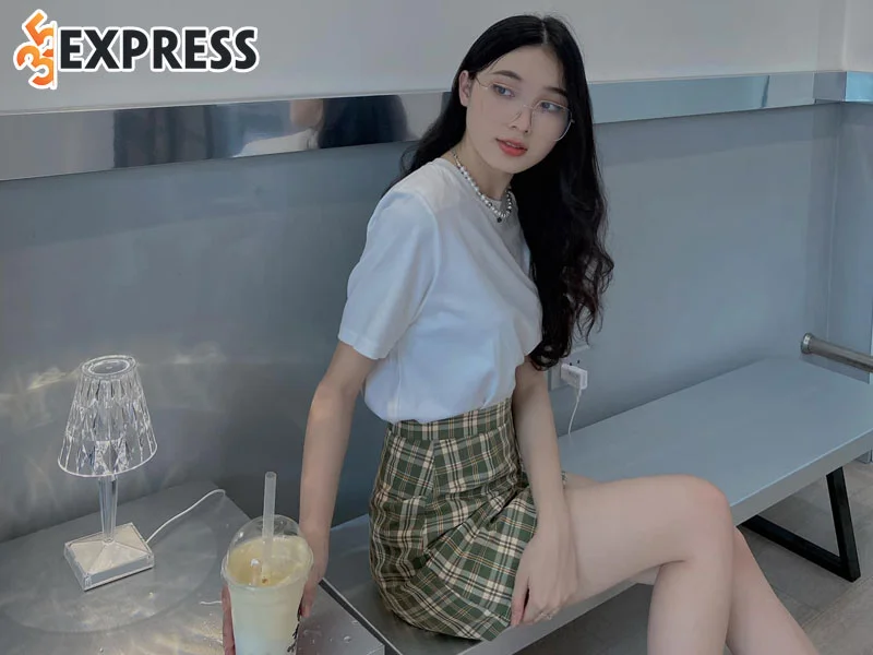 co-duyen-dua-chau-minh-thuy-den-voi-nghe-mau-anh-35express