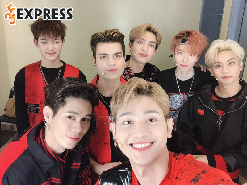 con-duong-am-nhac-cua-nam-than-tuong-roy-nguyen-1-35express