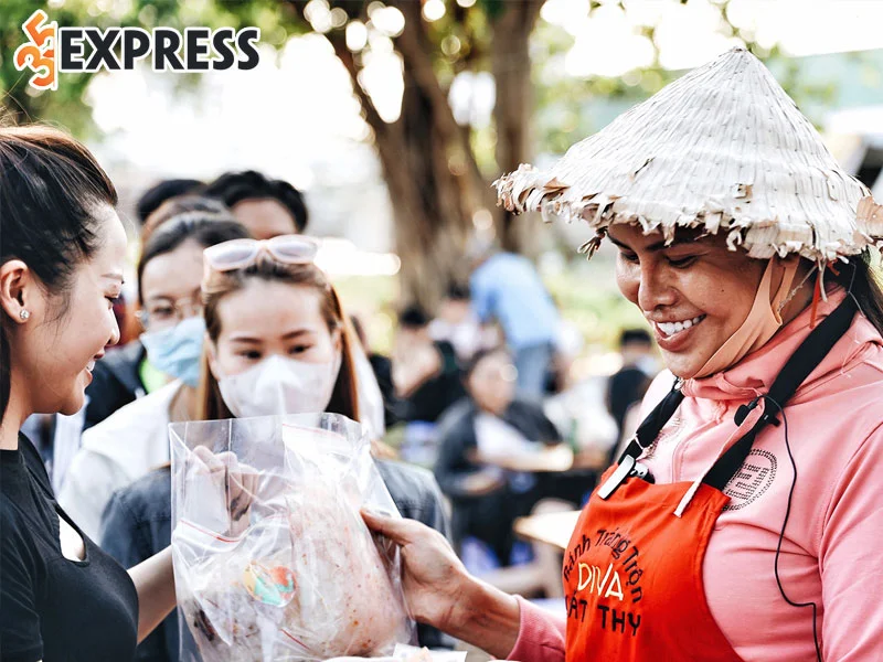 con-duong-su-nghiep-cua-diva-cat-thy-35express