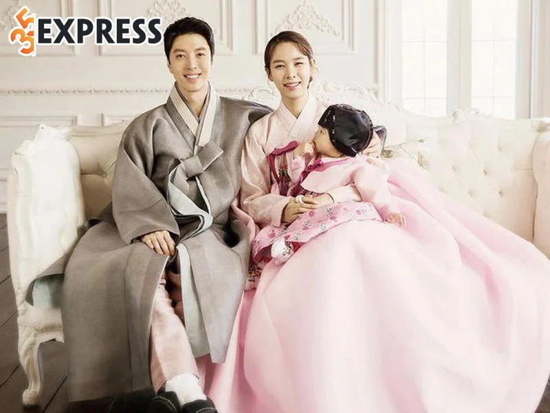 cuoc-hon-nhan-trac-tro-cua-jo-yoon-hee-2-35express