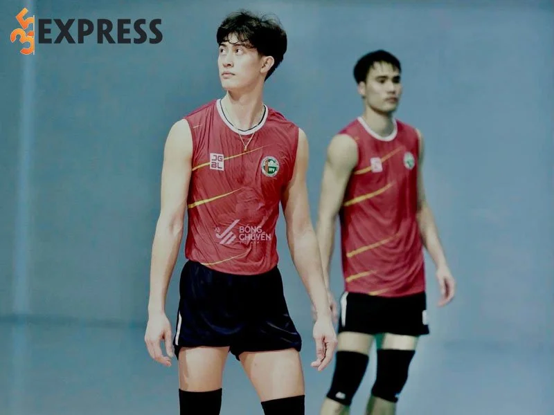cuoc-song-doi-thuong-cua-vdv-quan-trong-nghia-1-35express