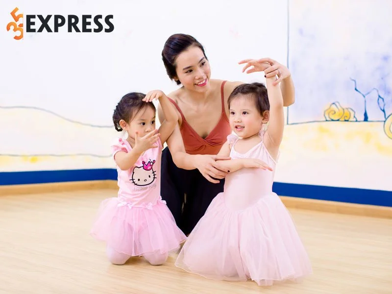 do-hai-anh-co-gai-vang-trong-lang-mua-duong-dai-viet-nam-35express