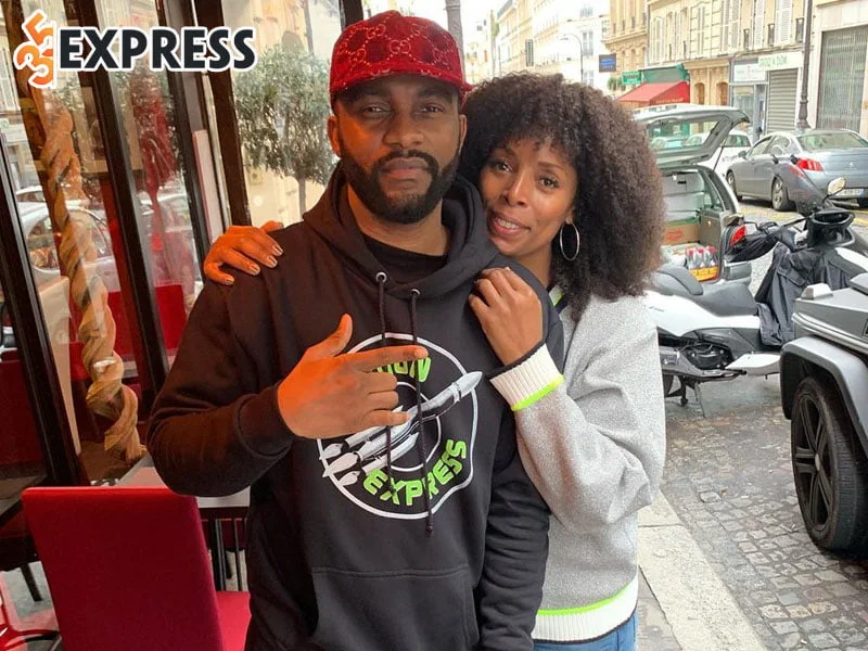 doi-tu-cua-ca-si-noi-tieng-fally-ipupa-35express