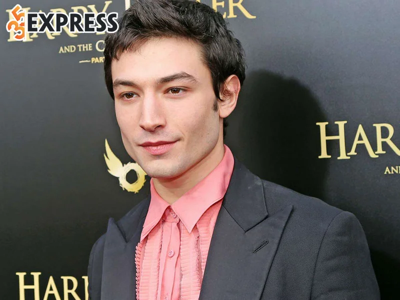 ezra-miller-nam-tai-tu-co-nguy-co-phai-ngoi-tu-o-tuoi-30-35express