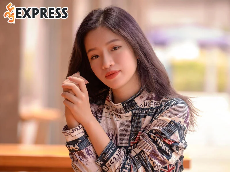 hanh-trinh-su-nghiep-cua-lam-bao-ngoc-3-35express