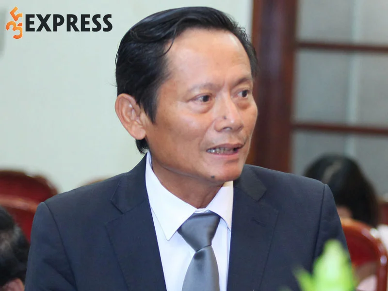 hanh-trinh-su-nghiep-cua-luat-su-phan-trung-hoai-3-35express