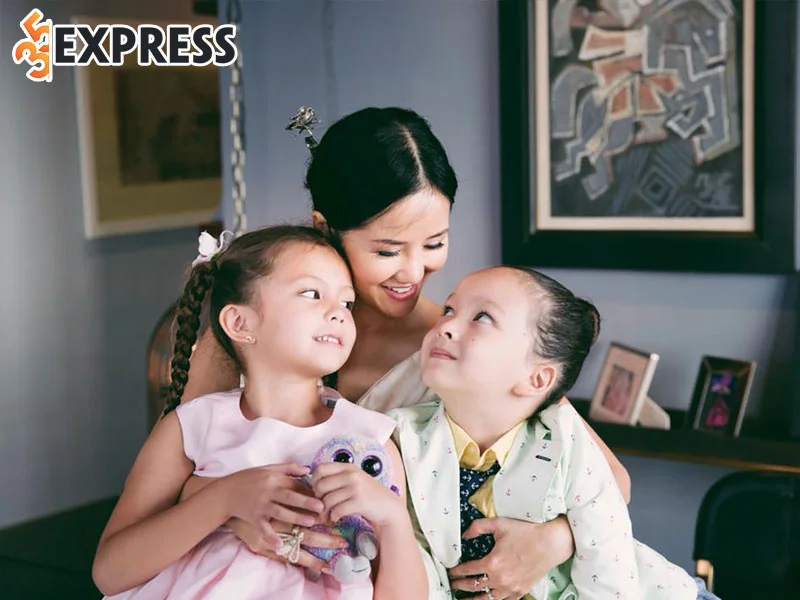 hon-nhan-day-trac-tro-cua-ca-si-hong-nhung-1-35express