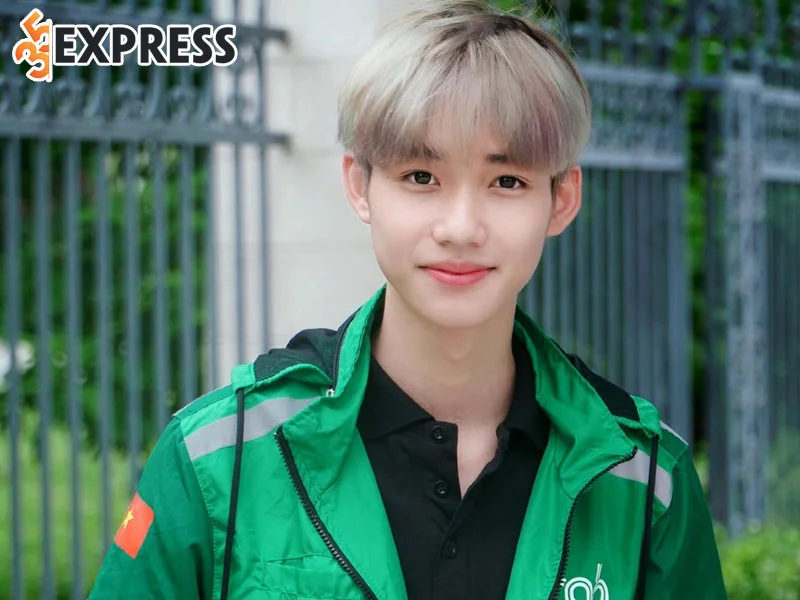 kieu-duy-long-hot-boy-2k5-so-huu-nhan-sac-ngot-ngao-35express