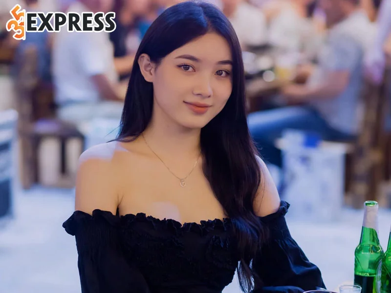 model-chau-minh-thuy-co-nang-10x-xinh-dep-va-tai-nang-35express