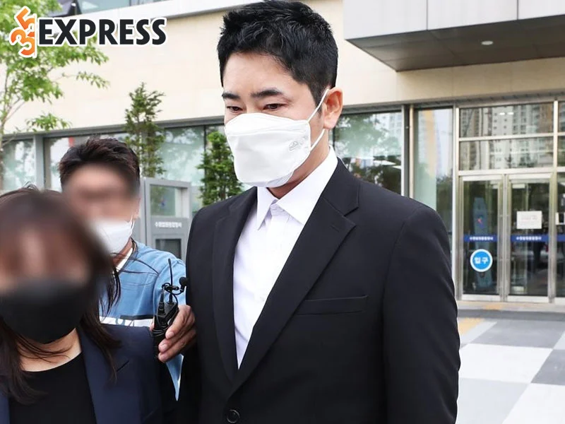 nhung-scandal-ma-kang-ji-hwan-bi-vuong-phai-2-35express