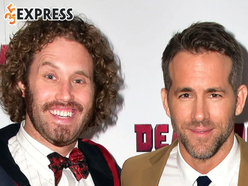 ryan-reynolds-bi-to-xau-tinh-35express