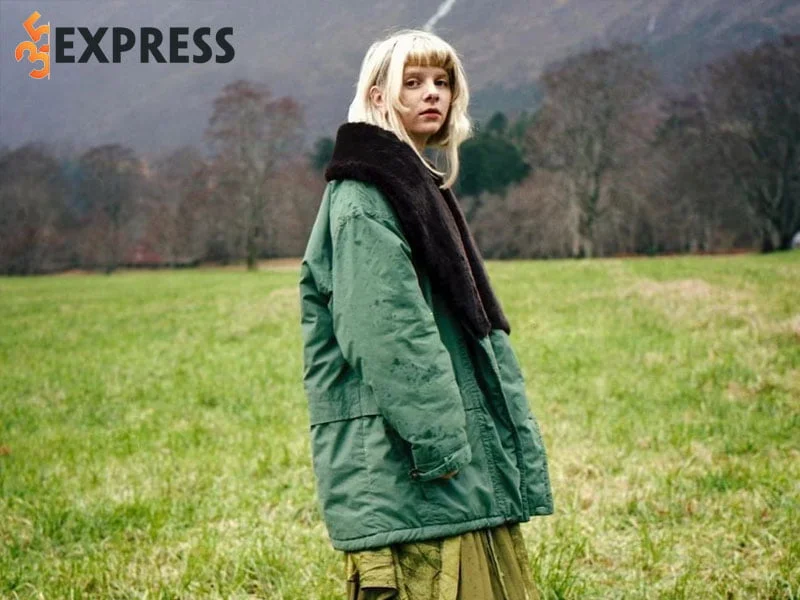 su-nghiep-am-nhac-cua-ca-si-tre-aurora-2-35express