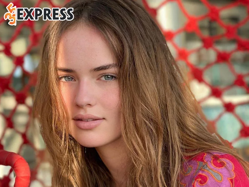 su-nghiep-cua-co-be-dep-nhat-the-gioi-kristina-pimenova-3-35express