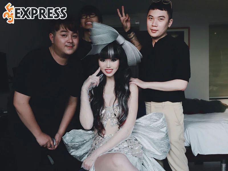 su-nghiep-cua-sieu-mau-jessica-minh-anh-2-35express