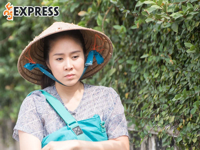 su-nghiep-den-voi-khan-gia-cua-dien-vien-le-phuong-2-35express