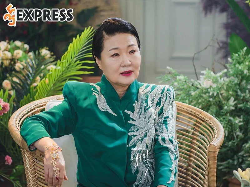 su-nghiep-dien-xuat-cua-dien-vien-kim-hae-sook-4-35express