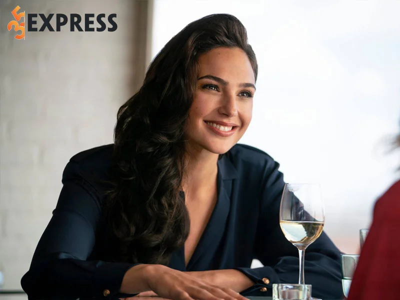 su-nghiep-hoa-hau-cua-gal-gadot-35express