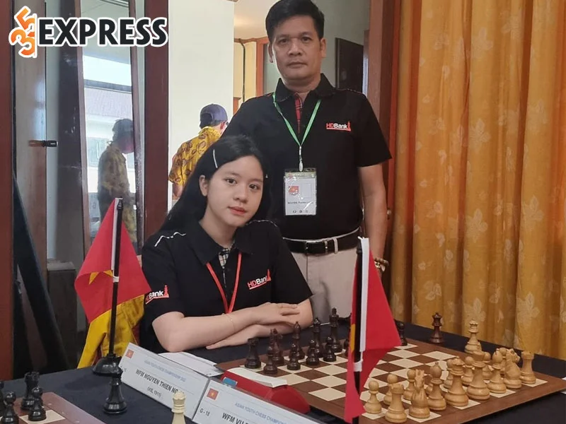 thien-ngan-gay-sot-tai-giai-co-vua-tre-chau-a-2022-1-35express