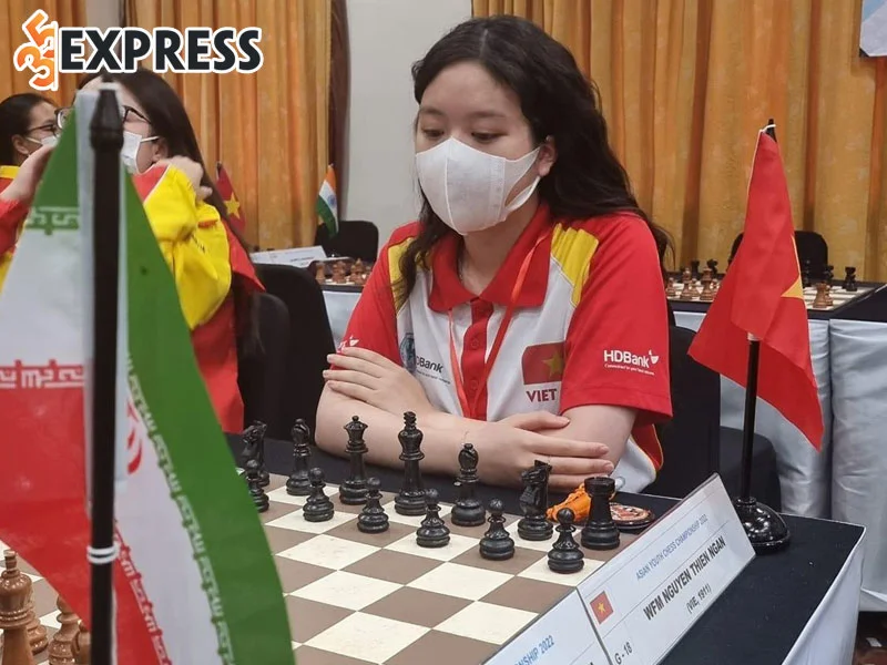 thien-ngan-so-huu-bang-thanh-tich-dai-ve-thi-dau-co-vua-35express