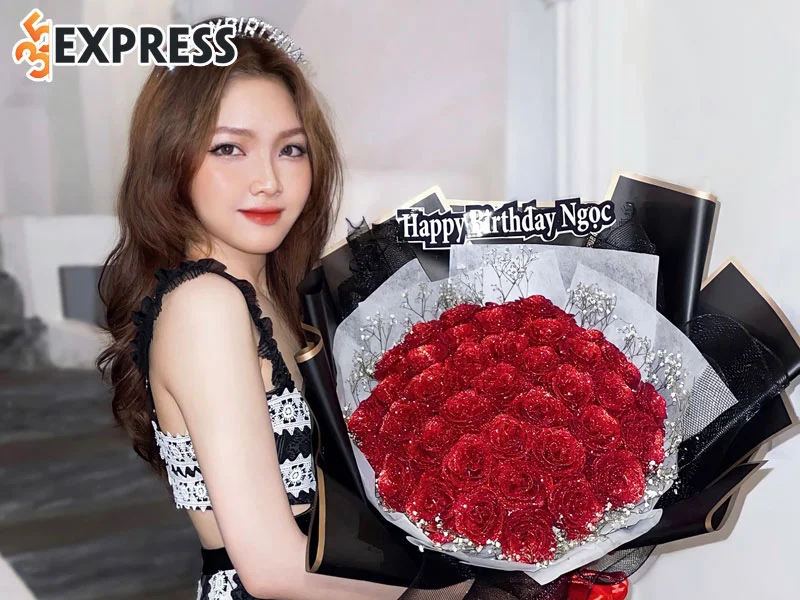thong-tin-ly-lich-cua-hot-girl-ngoc-nguyen-le-35express