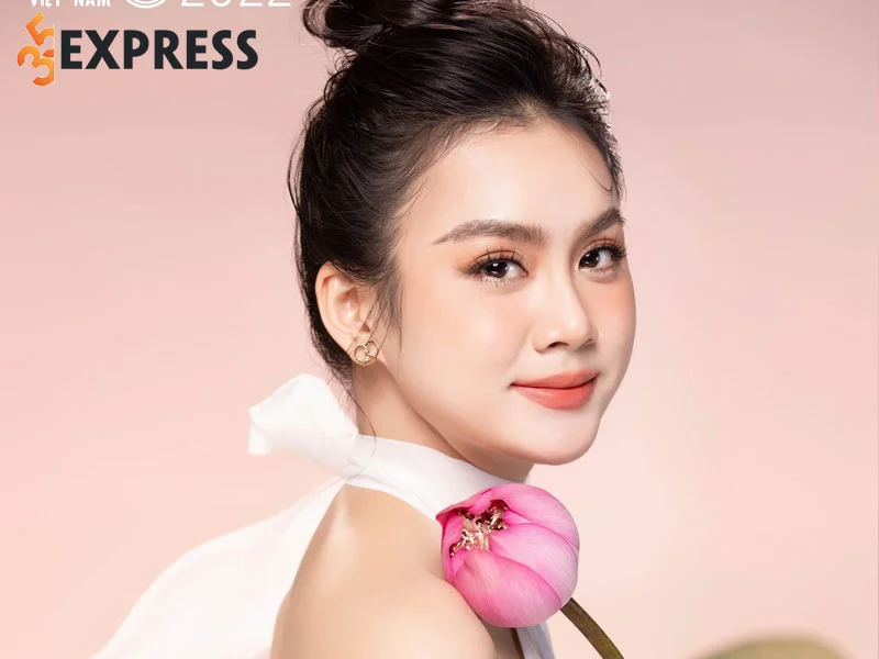 tom-tat-ly-lich-tieu-su-bui-thi-hoang-yen-35express