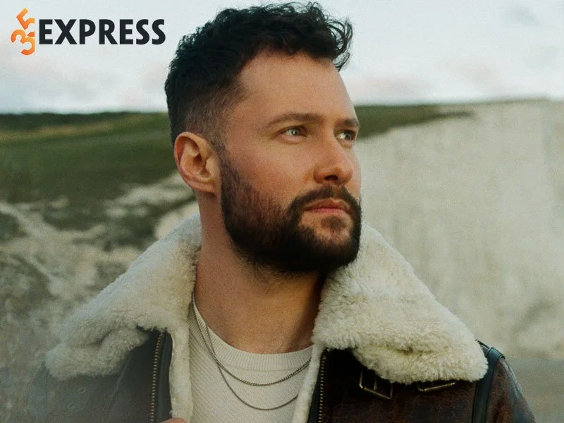 tom-tat-ly-lich-tieu-su-ca-si-calum-scott-35express