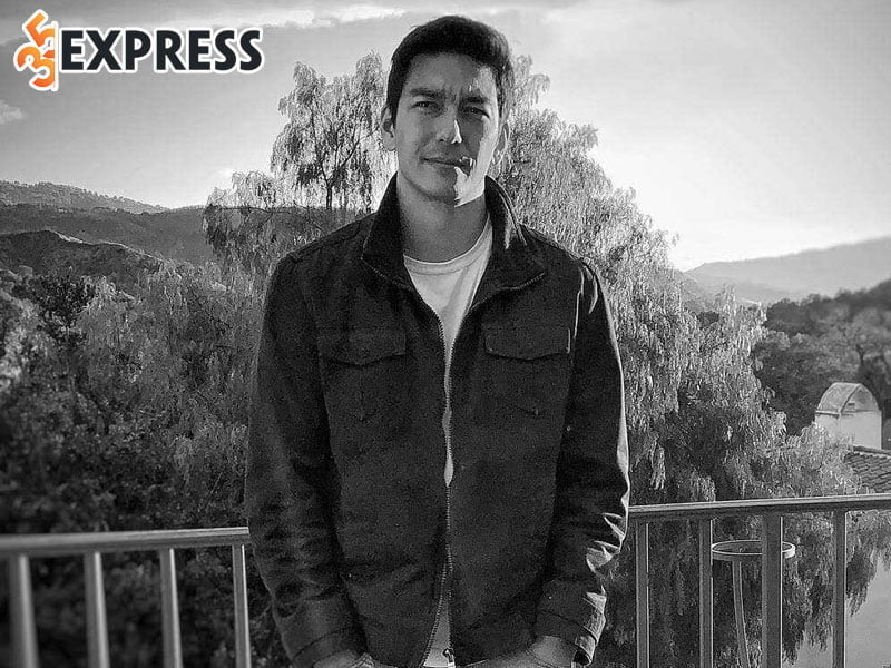 tom-tat-ly-lich-tieu-su-dien-vien-dennis-oh-35express