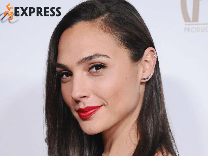 tom-tat-ve-ly-lich-tieu-su-cua-gal-gadot-35express