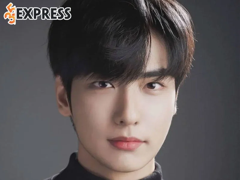 tom-tat-ve-ly-lich-tieu-su-cua-lee-ji-han-35express
