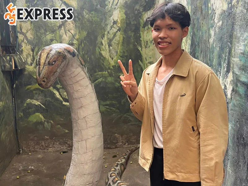 tom-tat-ve-ly-lich-tieu-su-cua-nem-pham-35express