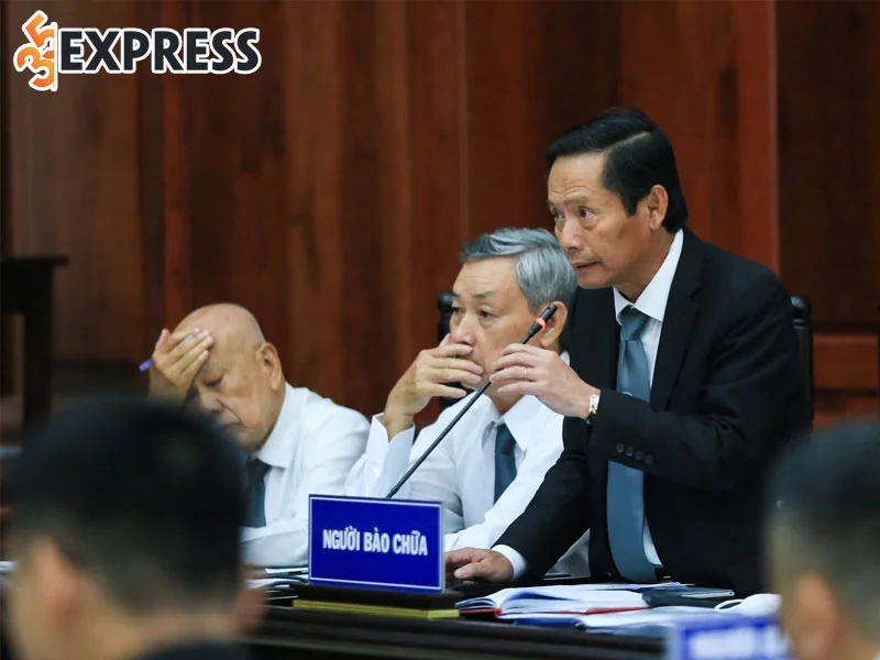 tom-tat-ve-ly-lich-tieu-su-cua-phan-trung-hoai-35express