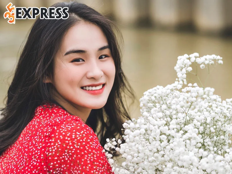 tom-tat-ve-tieu-su-cua-hoang-ngoc-diem-35express