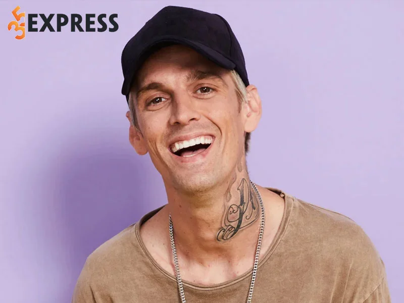 aaron-carter-bat-ngo-qua-doi-tai-nha-rieng-35express