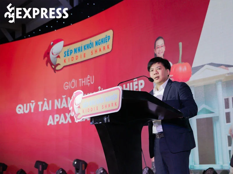 apax-english-cua-shark-thuy-vuong-on-ao-quyt-tien-phu-huynh-35express