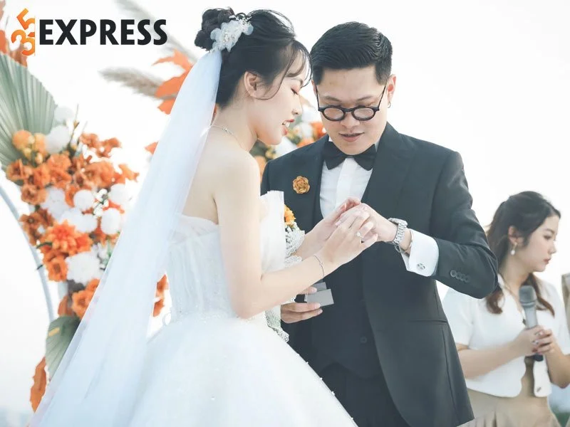 blv-hoang-son-chinh-thuc-tro-thanh-chong-nguoi-ta-2-35express