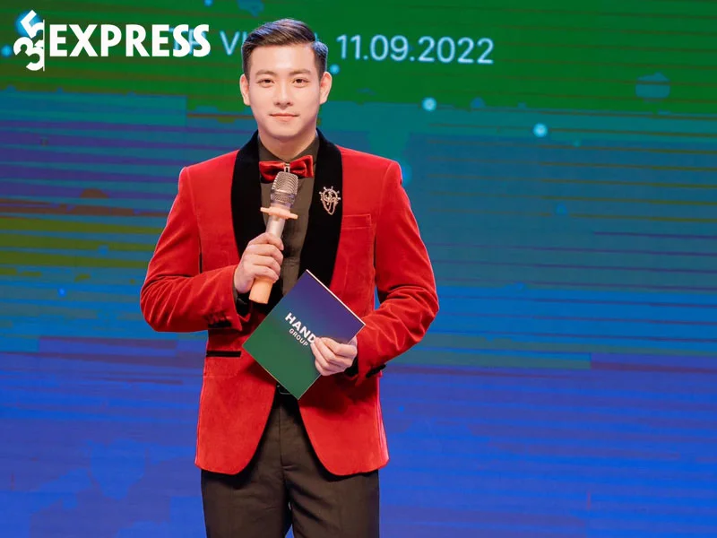 btv-nguyen-cuong-hoa-than-thanh-anh-nhan-vien-ban-xang-gay-sot-tai-nghe-an-1-35express