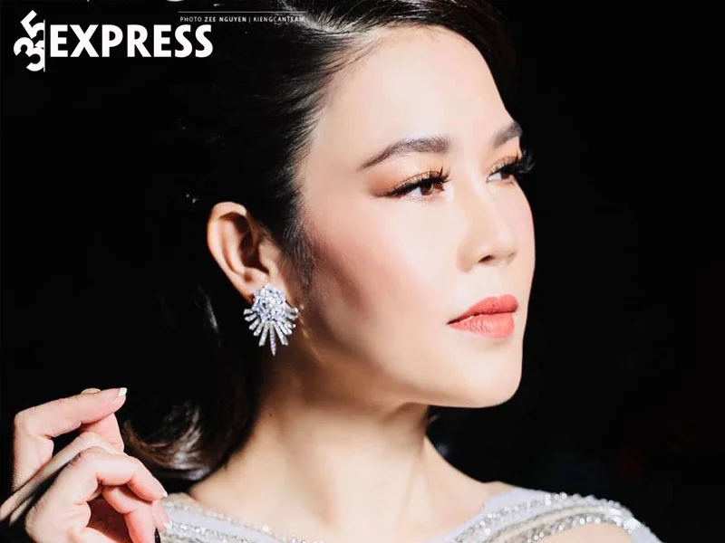 ca-si-thu-phuong-la-ai-1-35express