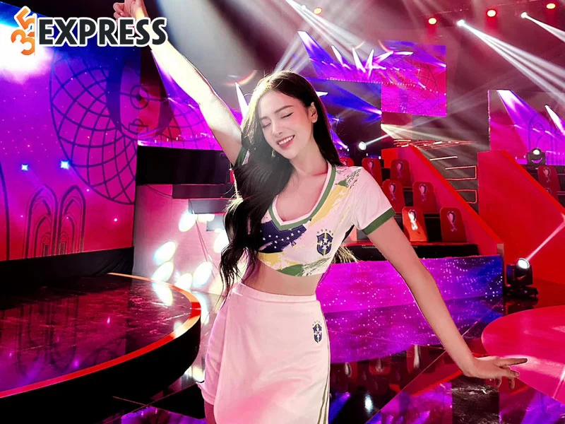 cao-thu-trang-khoac-ao-brazil-trong-nong-cung-world-cup-2022-1-35express