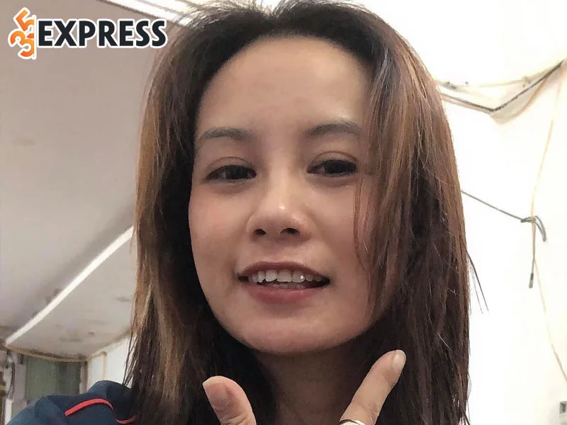 chuyen-tinh-cam-cua-cuu-tuyen-thu-tai-nang-1-35express