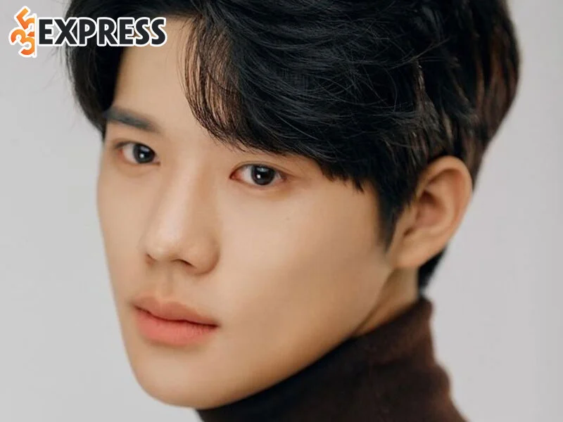 chuyen-tinh-cam-cua-moon-sang-min-1-35express