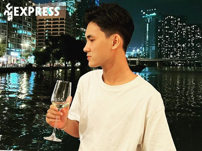 con-duong-dien-xuat-cua-dien-vien-thinh-vinh-2-35express