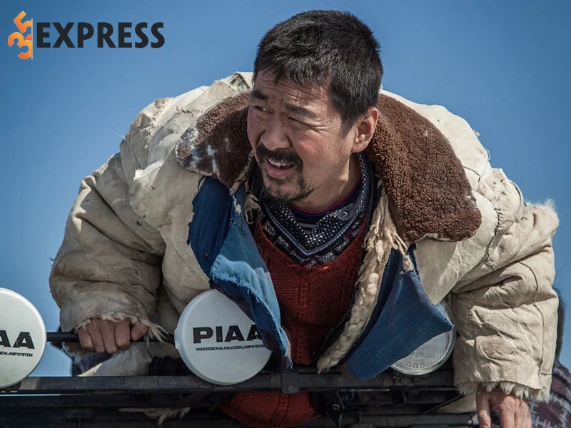 con-duong-dien-xuat-cua-ung-chinh-tran-kien-ban-1-35express